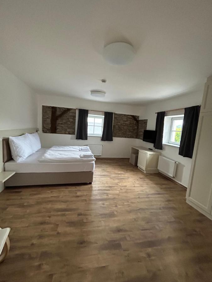Hotel Barborsky Dvur Kutna Hora Bagian luar foto