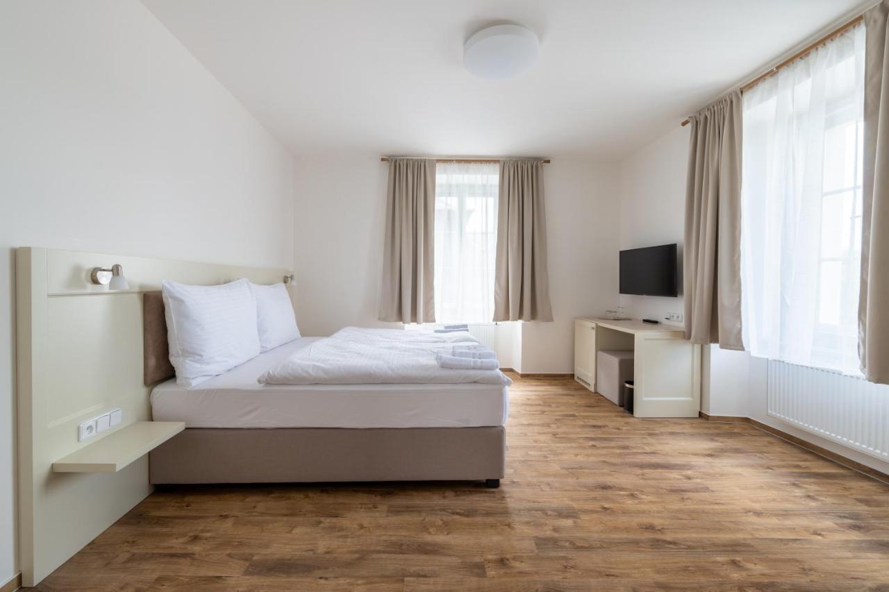 Hotel Barborsky Dvur Kutna Hora Bagian luar foto